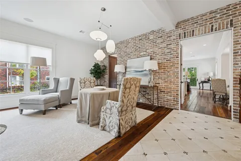 $1,695,000 | 1819 Banks Street, Houston, TX 77098