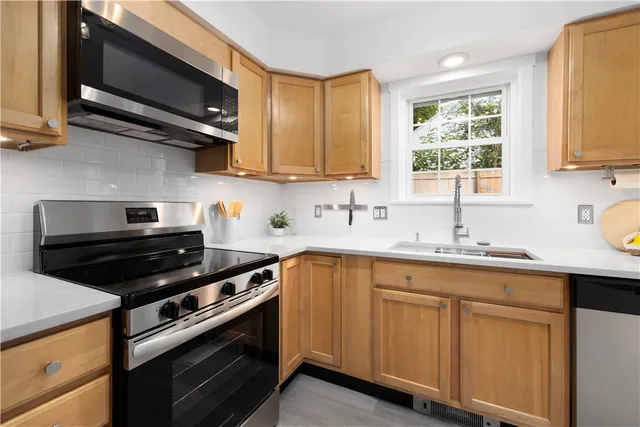 $480,000 | 45 Cherry Lane, Unit C, South Kingstown, RI 02879