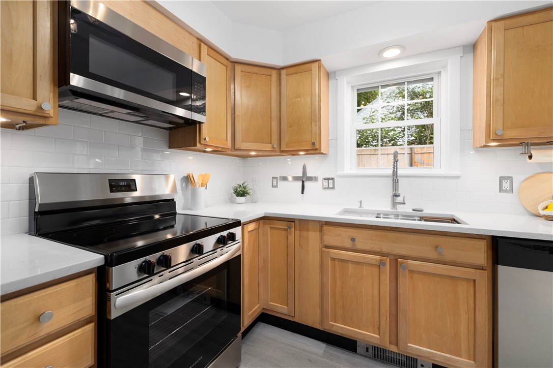 45 Cherry Lane, Unit C South Kingstown, RI 02879 - Photo 11 of 33