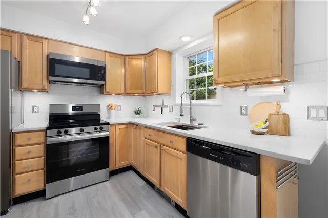 $480,000 | 45 Cherry Lane, Unit C, South Kingstown, RI 02879