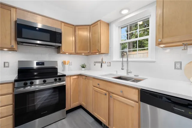 $480,000 | 45 Cherry Lane, Unit C, South Kingstown, RI 02879