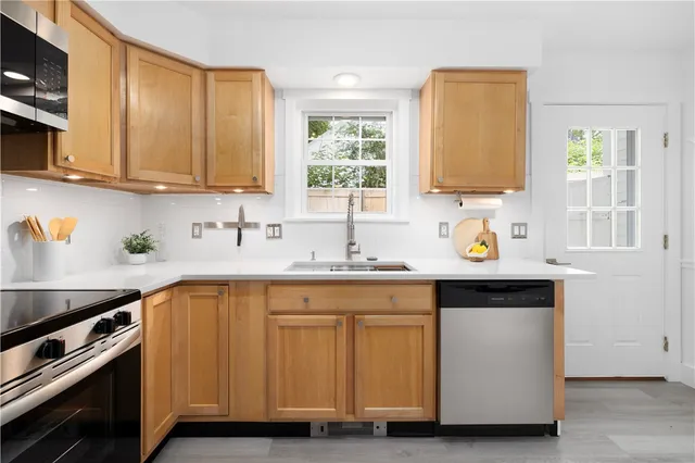 $480,000 | 45 Cherry Lane, Unit C, South Kingstown, RI 02879