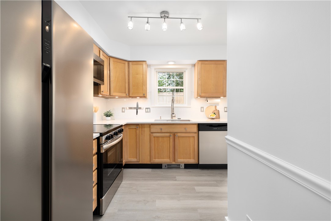 45 Cherry Lane, Unit C South Kingstown, RI 02879 - Photo 10 of 33