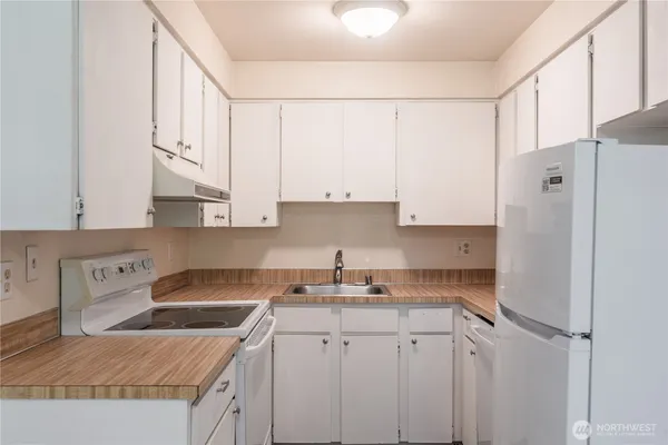 $249,999 | 230 Southwest Clark Street, Unit C203, Issaquah, WA 98027