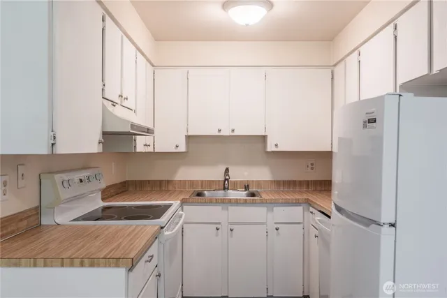 $265,000 | 230 Southwest Clark Street, Unit C203, Issaquah, WA 98027