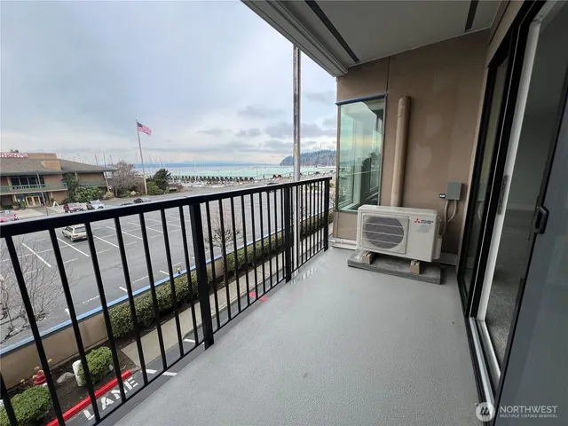 $549,000 | 601 South 227th Street, Unit 301S, Des Moines, WA 98198