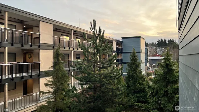 $549,000 | 601 South 227th Street, Unit 301S, Des Moines, WA 98198