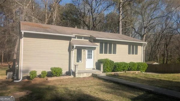 $1,900 | 4038 Troupe Smith Road Southeast, Conyers, GA 30094
