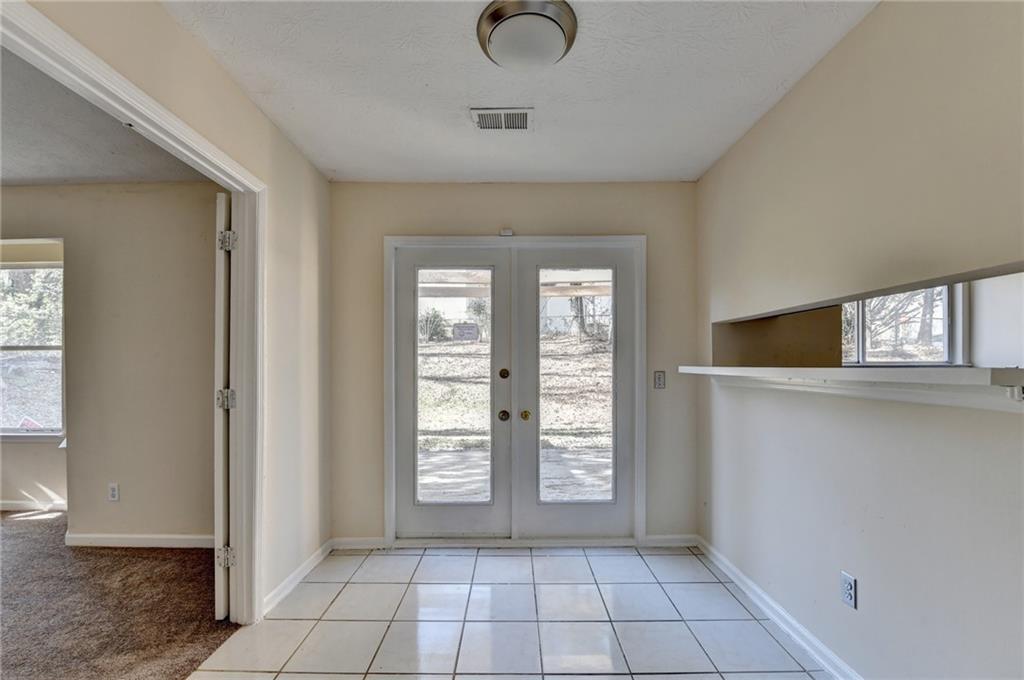 2082 Montgomery Trail Duluth, GA 30096 - Photo 21 of 45 a view of an empty room with window