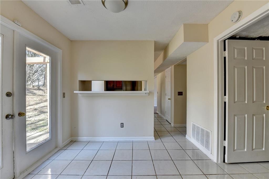 2082 Montgomery Trail Duluth, GA 30096 - Photo 22 of 45 a view of kitchen with furniture and window