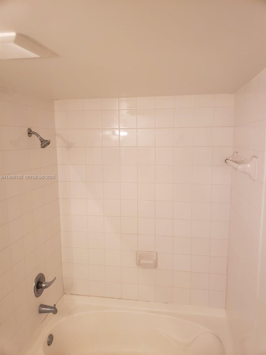 5077 Northwest 7th Street, Unit 903 Miami, FL 33126 - Photo 11 of 31