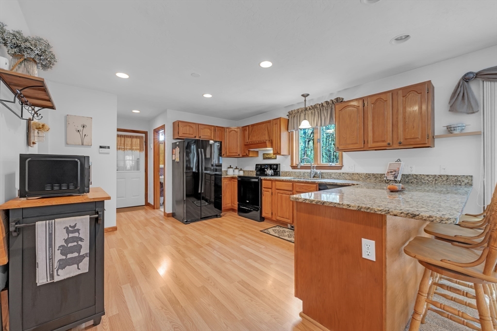 751 Mason Road Holden, MA 01522 - Photo 4 of 40