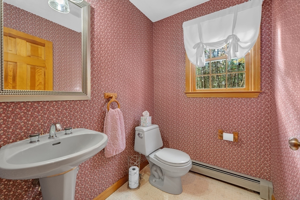 751 Mason Road Holden, MA 01522 - Photo 7 of 40