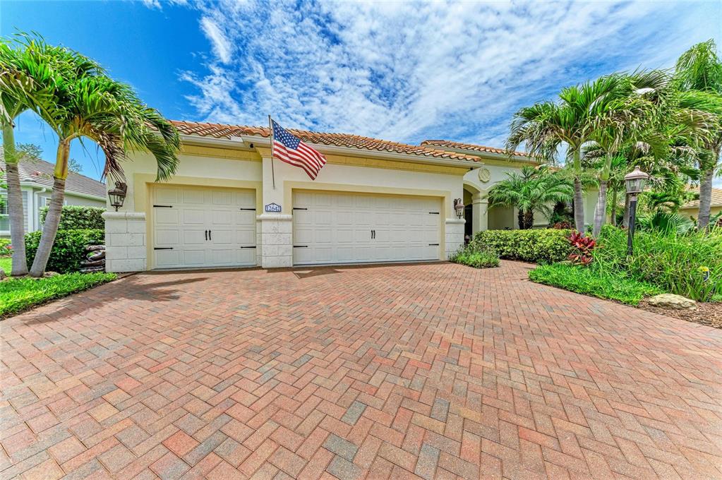 12642 Harney Street Venice, FL 34293 - Photo 2 of 85