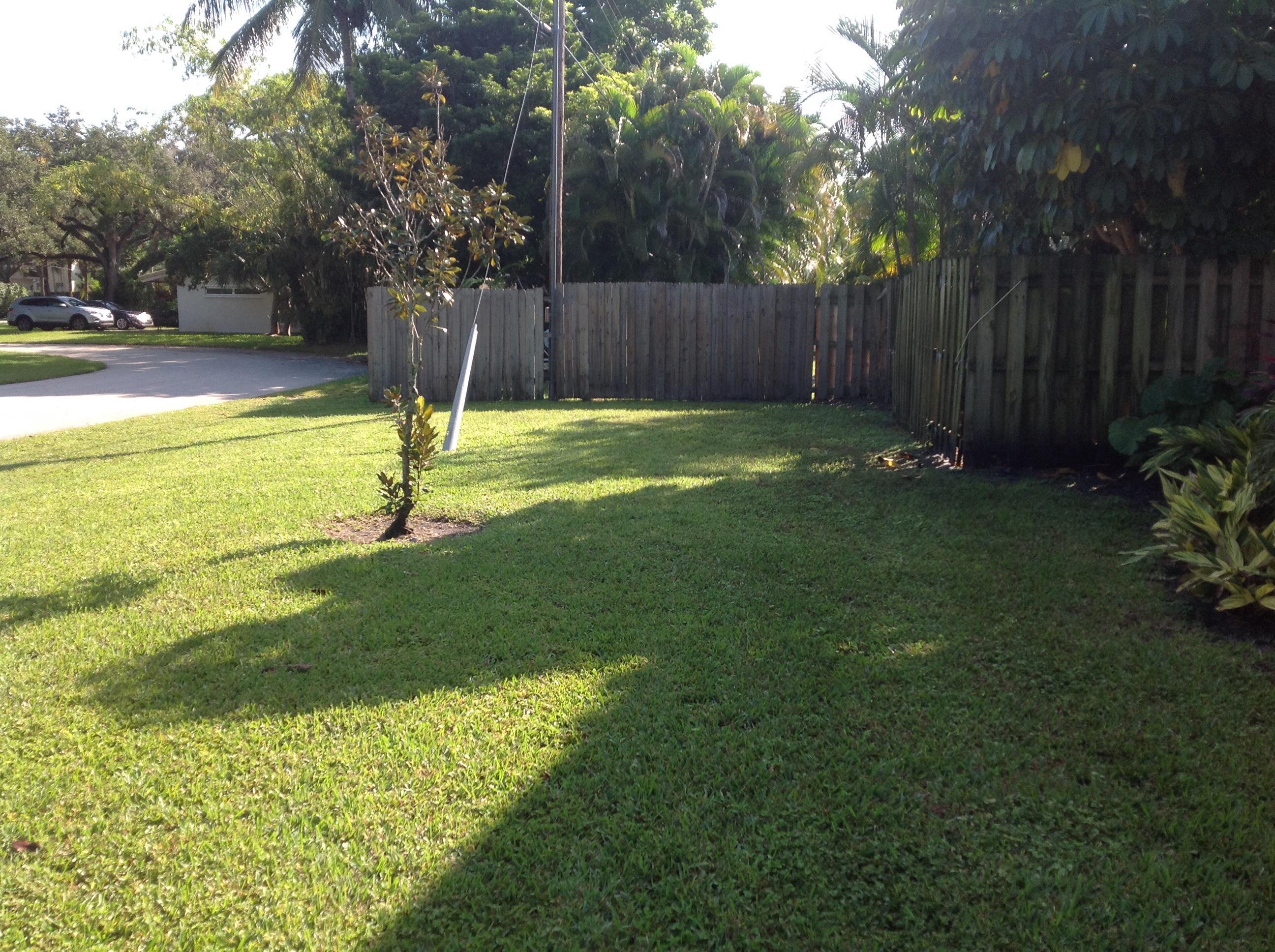 2098 Isabel Road East Boca Raton, FL 33486 - Photo 22 of 23 image