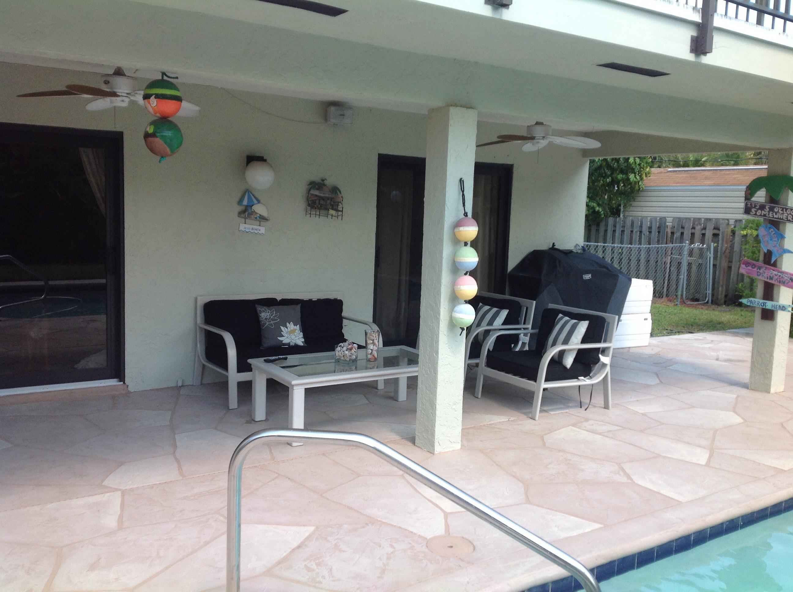2098 Isabel Road East Boca Raton, FL 33486 - Photo 3 of 23 image