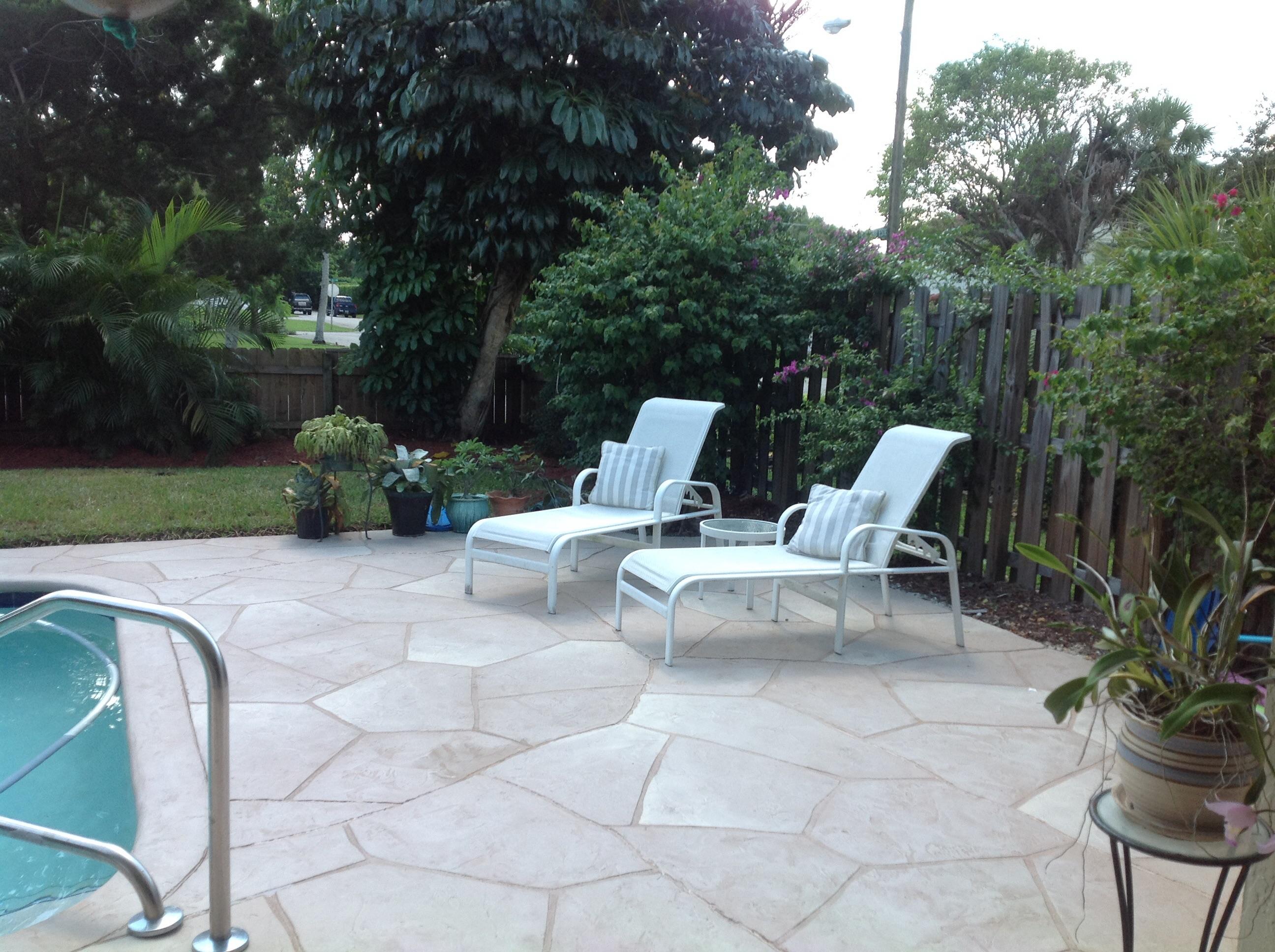 2098 Isabel Road East Boca Raton, FL 33486 - Photo 4 of 23 image