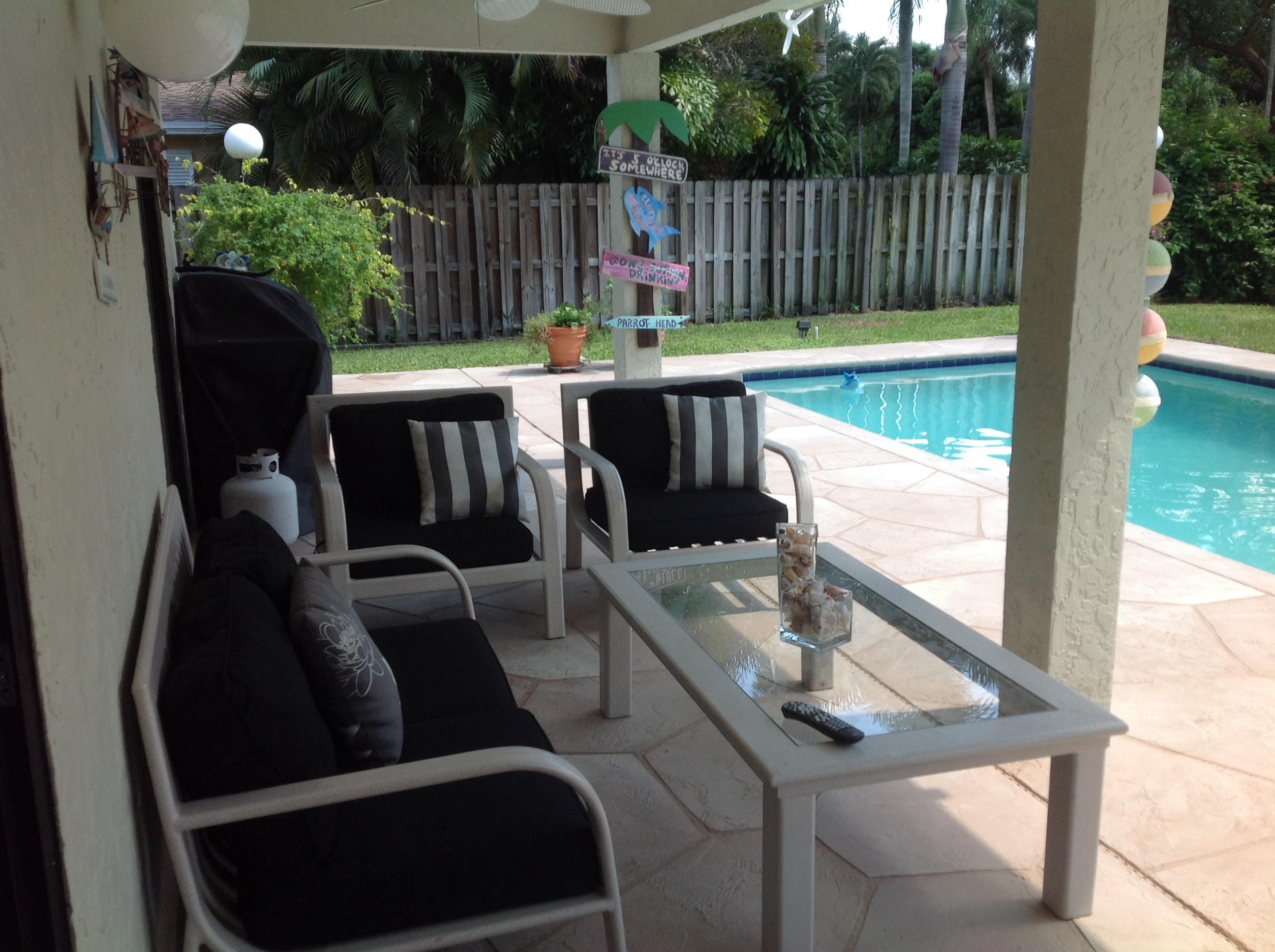 2098 Isabel Road East Boca Raton, FL 33486 - Photo 5 of 23 image