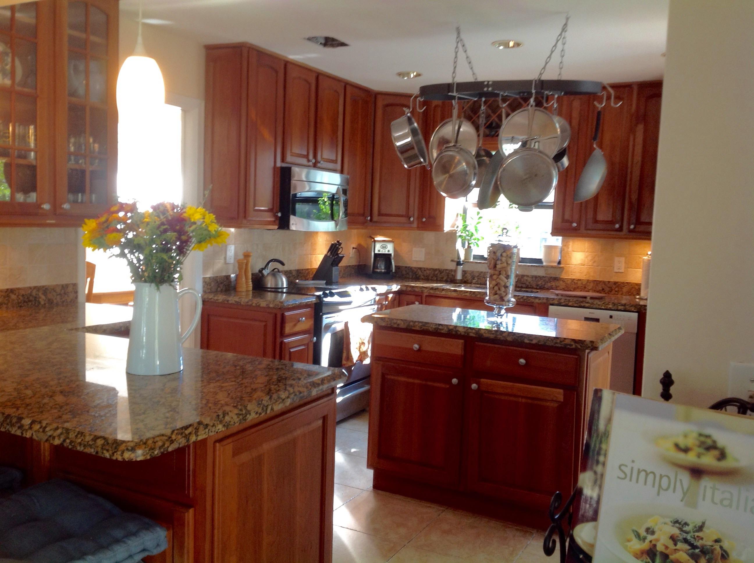 2098 Isabel Road East Boca Raton, FL 33486 - Photo 6 of 23 image