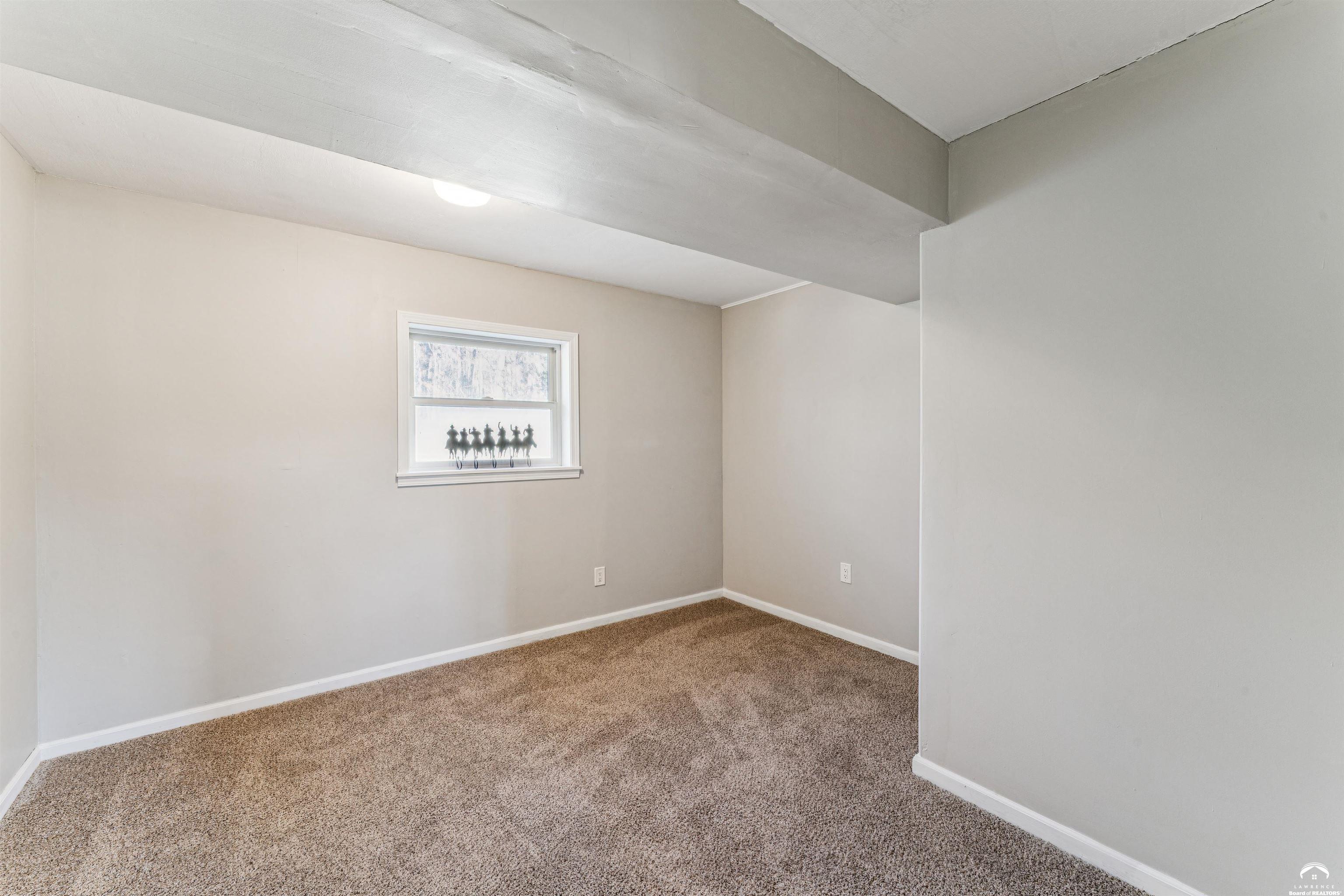 1168 Kingman Road Pomona, KS 66076 - Photo 26 of 68