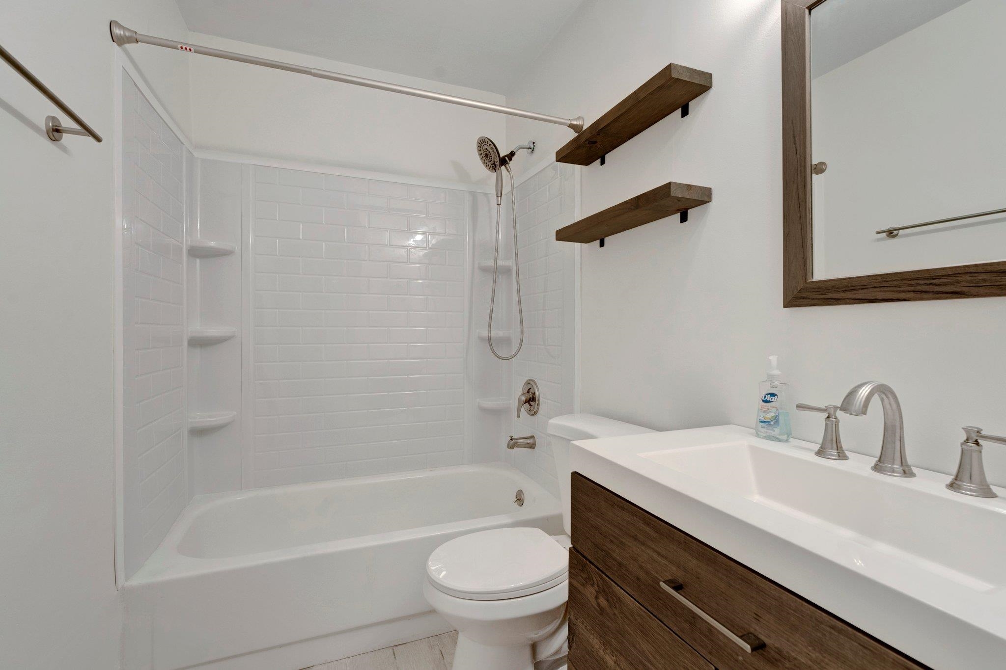 7168 Reese Road Memphis, TN 38133 - Photo 14 of 18 Updated Bathroom