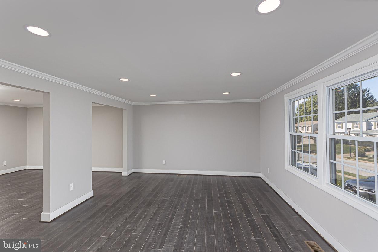 10521 Longbranch Road Cockeysville, MD 21030 - Photo 13 of 43 Gallery Image 13
