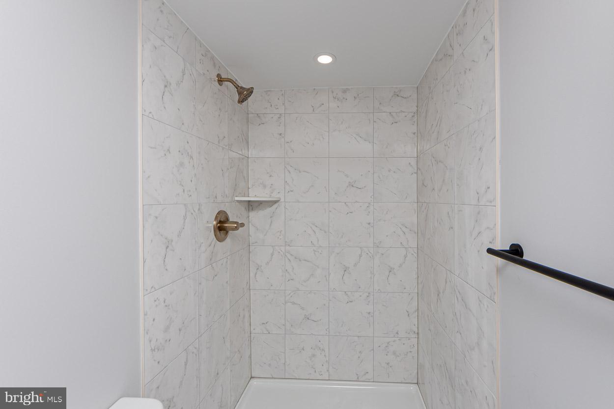 10521 Longbranch Road Cockeysville, MD 21030 - Photo 34 of 43 Gallery Image 34