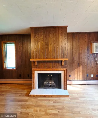 $355,900 | 400 Edgewood Drive, Glencoe, MN 55336