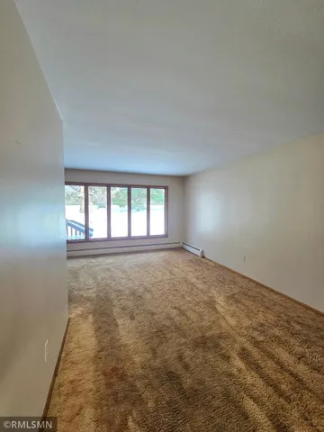 $355,900 | 400 Edgewood Drive, Glencoe, MN 55336