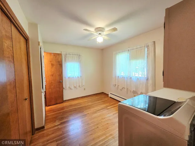 $355,900 | 400 Edgewood Drive, Glencoe, MN 55336