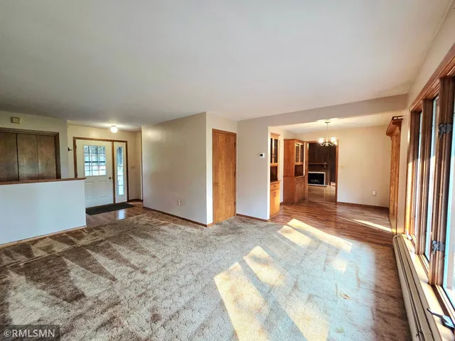 $355,900 | 400 Edgewood Drive, Glencoe, MN 55336