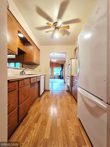 $355,900 | 400 Edgewood Drive, Glencoe, MN 55336