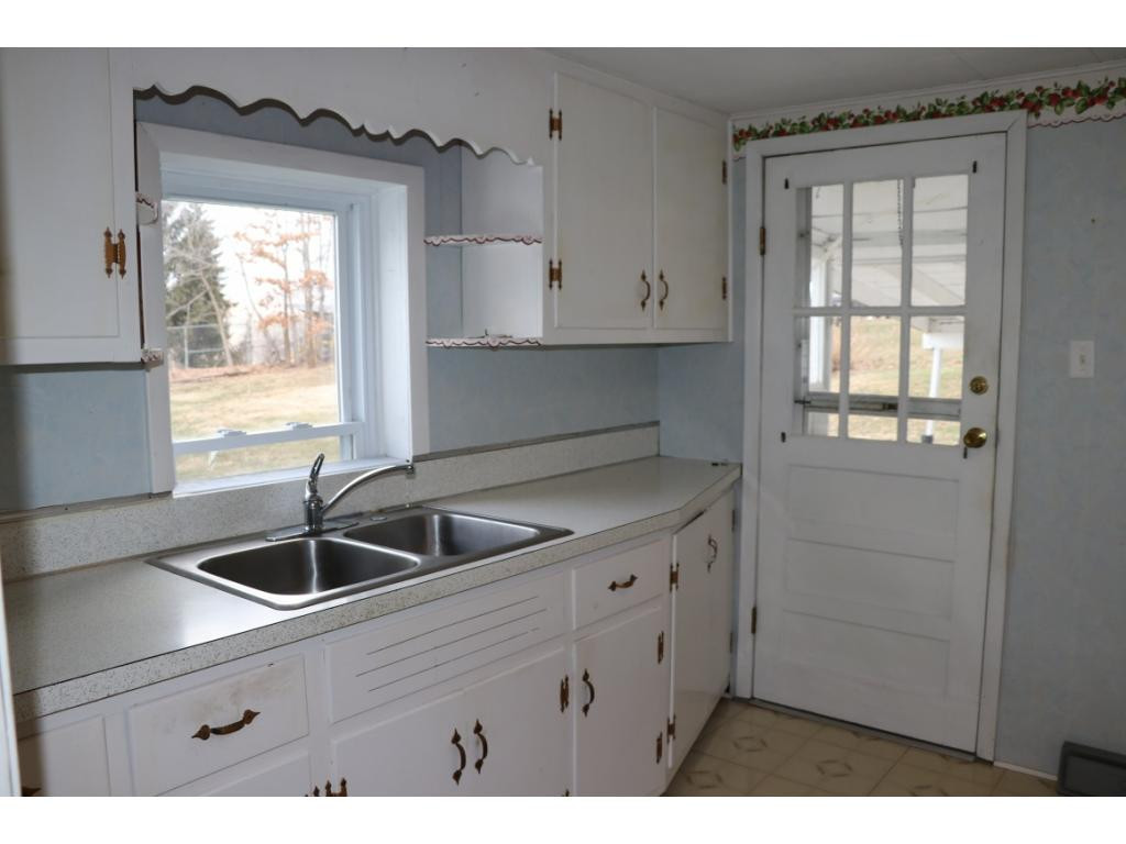 9453 Reedy Creek Road Bristol, VA 24202 - Photo 6 of 29 Photo 6