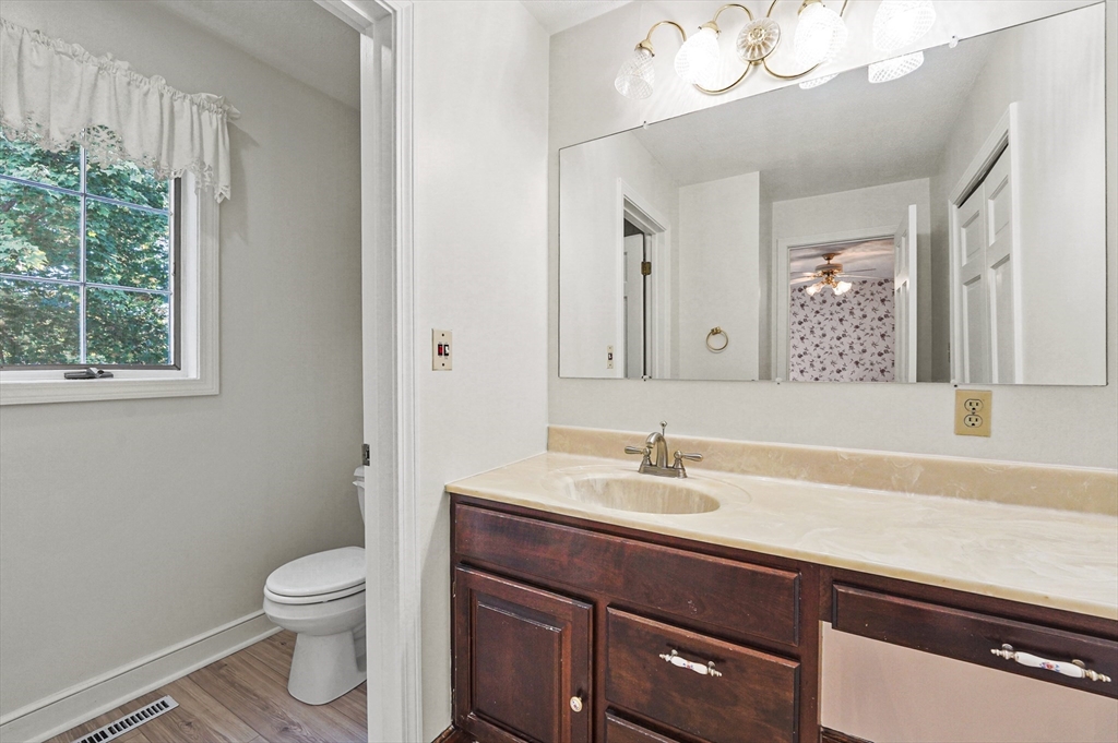11 Fox Run Townsend, MA 01474 - Photo 21 of 39 Gallery Image 21