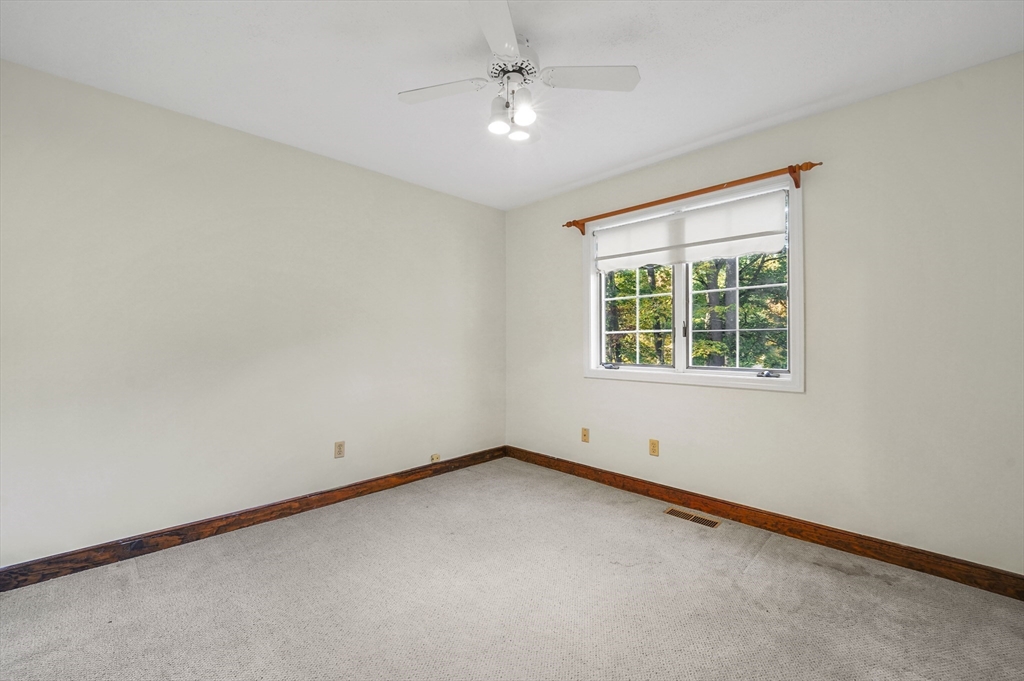 11 Fox Run Townsend, MA 01474 - Photo 25 of 39 Gallery Image 25