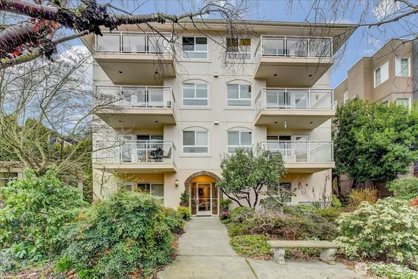 $799,950 | 1527 California Avenue Southwest, Unit 301, Seattle, WA 98116