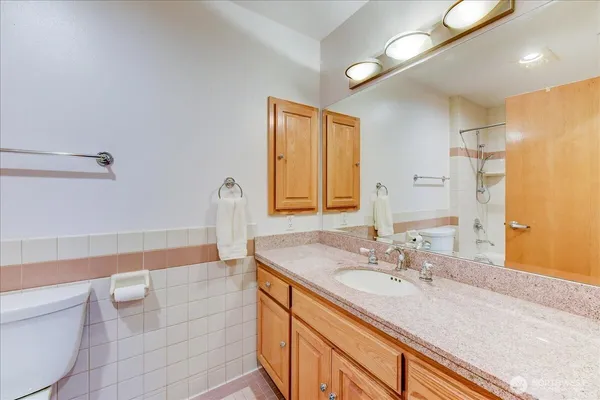 $799,950 | 1527 California Avenue Southwest, Unit 301, Seattle, WA 98116