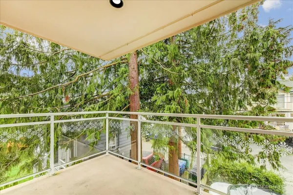 $799,950 | 1527 California Avenue Southwest, Unit 301, Seattle, WA 98116