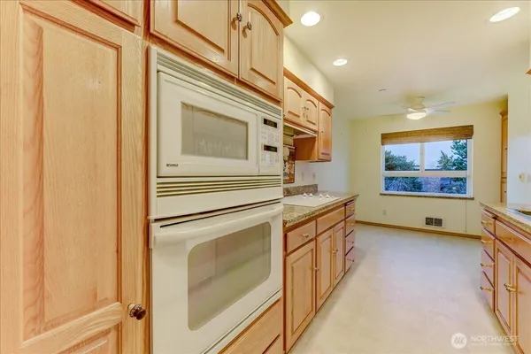 $799,950 | 1527 California Avenue Southwest, Unit 301, Seattle, WA 98116