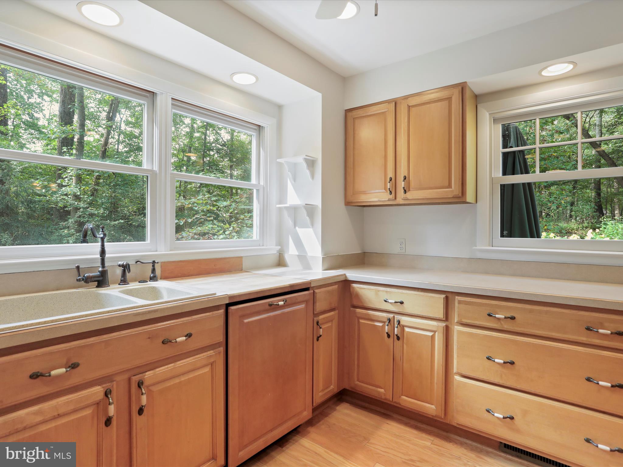 20830 Peach Tree Road Dickerson, MD 20842 - Photo 6 of 57 Renovated Kitchen