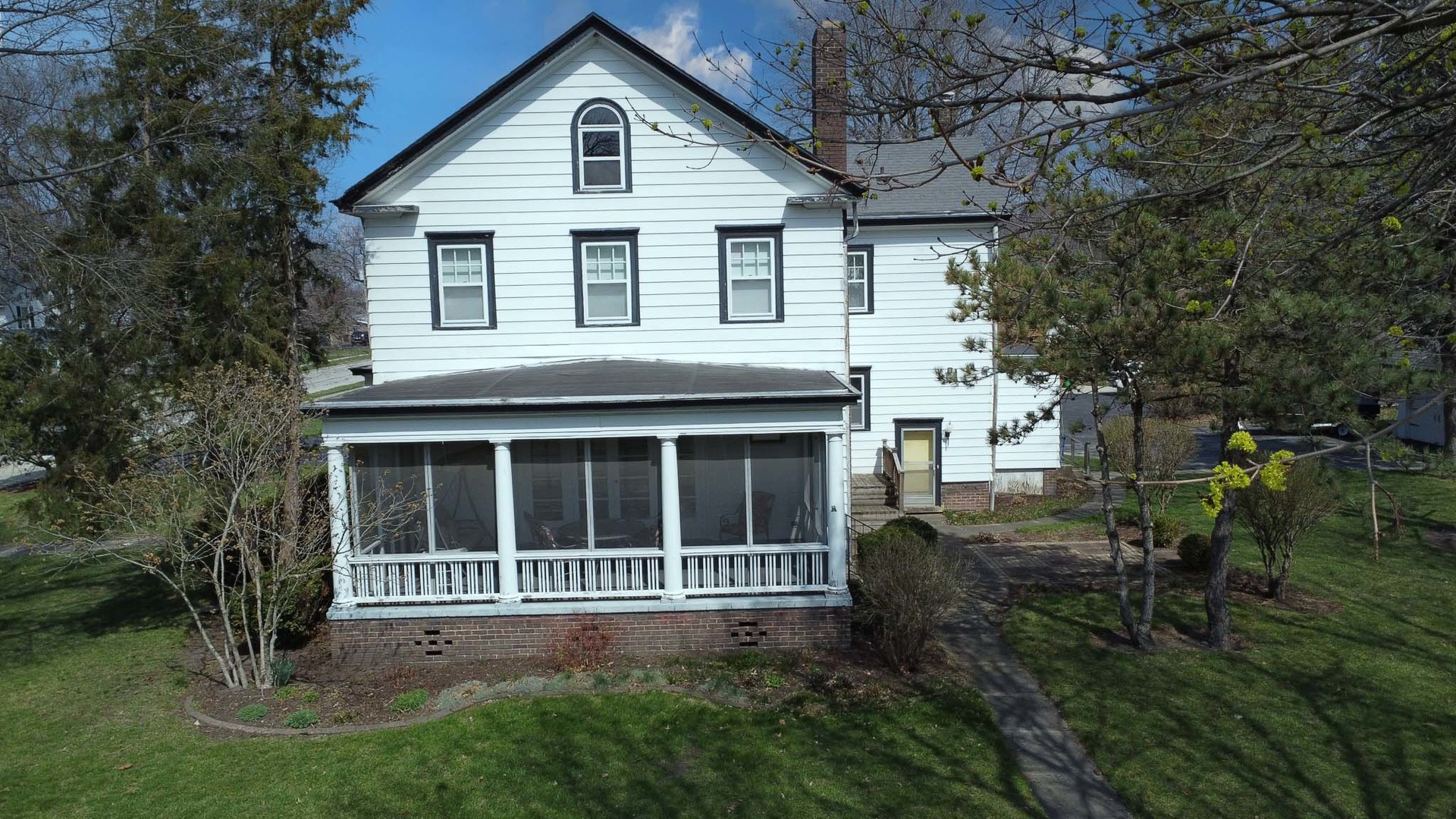 454 South 5th Street Watseka, IL 60970 - Photo 3 of 36