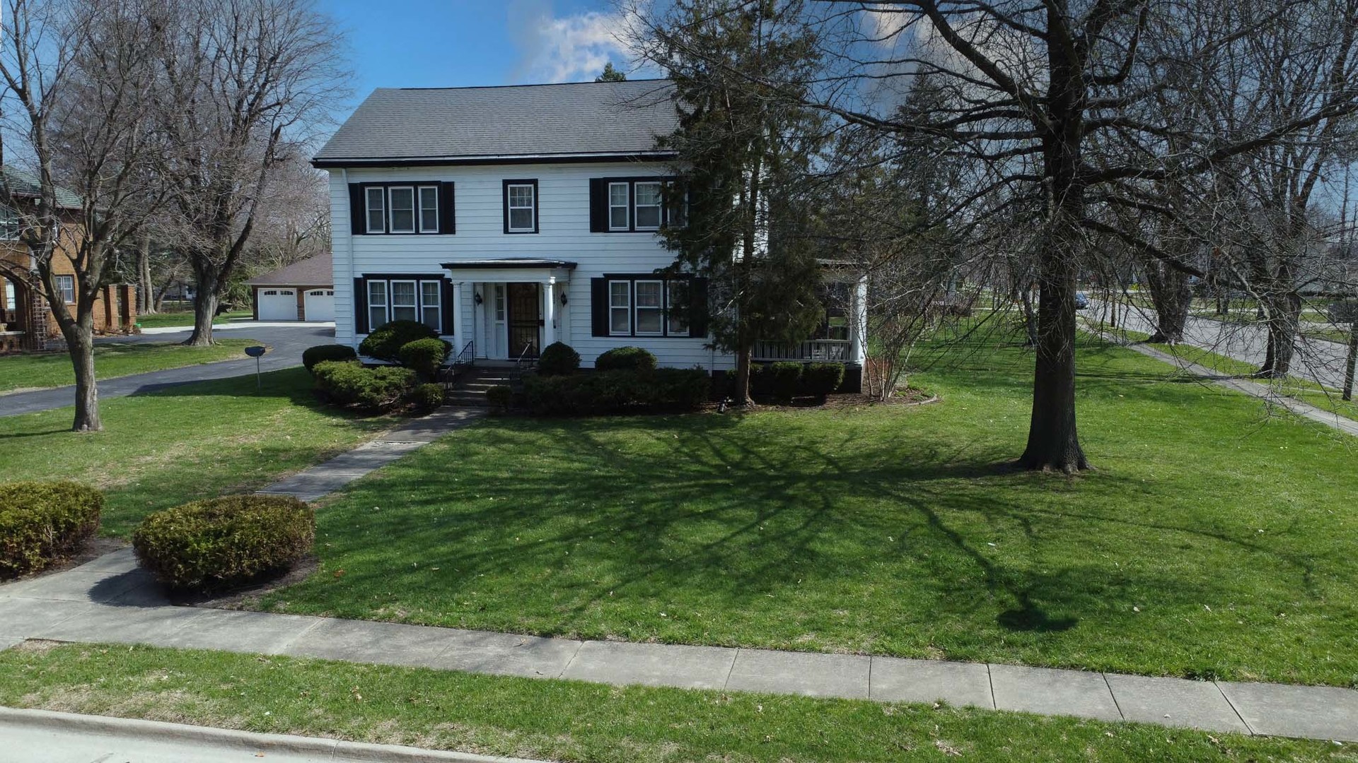 454 South 5th Street Watseka, IL 60970 - Photo 4 of 36