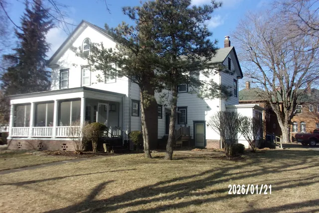 $199,900 | 454 South 5th Street, Watseka, IL 60970