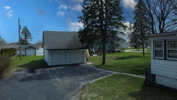 $175,000 | 454 South 5th Street, Watseka, IL 60970