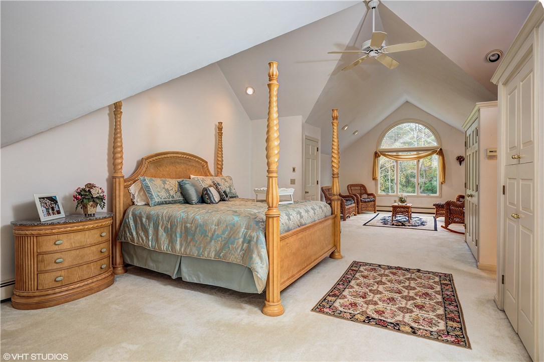 19 Shore Road Westerly, RI 02891 - Photo 14 of 21