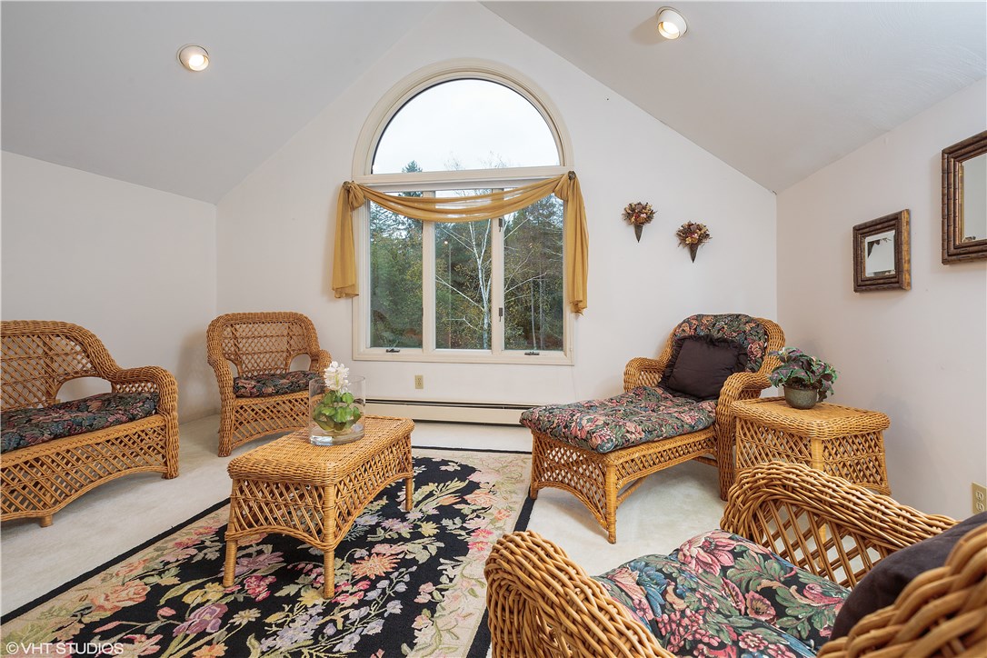 19 Shore Road Westerly, RI 02891 - Photo 9 of 21