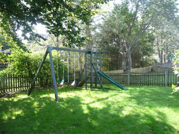 18 Allen Road Swampscott, MA 01907 - Photo 14 of 15 Gallery Image 14
