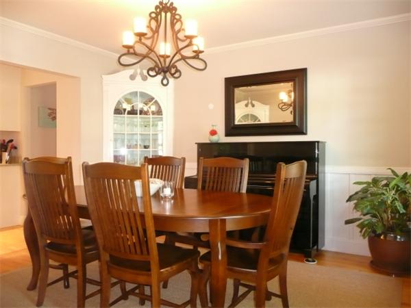 18 Allen Road Swampscott, MA 01907 - Photo 3 of 15 Gallery Image 3