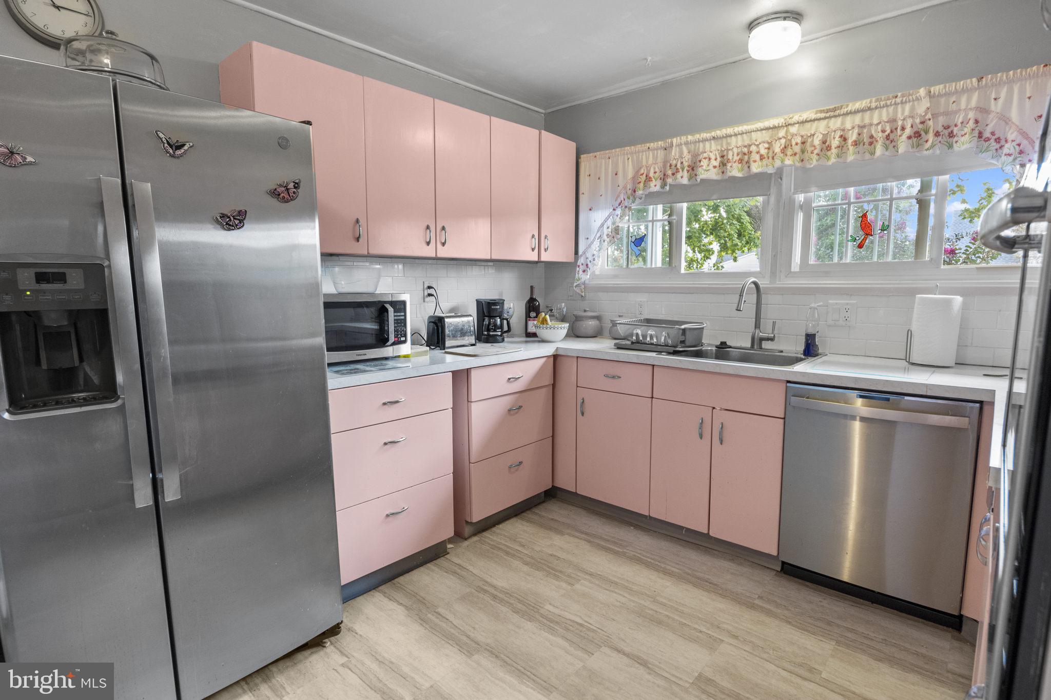 35 Hydrangea Road Levittown, PA 19056 - Photo 24 of 32 Gallery Image 24