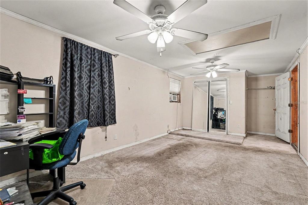 14925 Fisher Road Tampa, FL 33613 - Photo 12 of 24